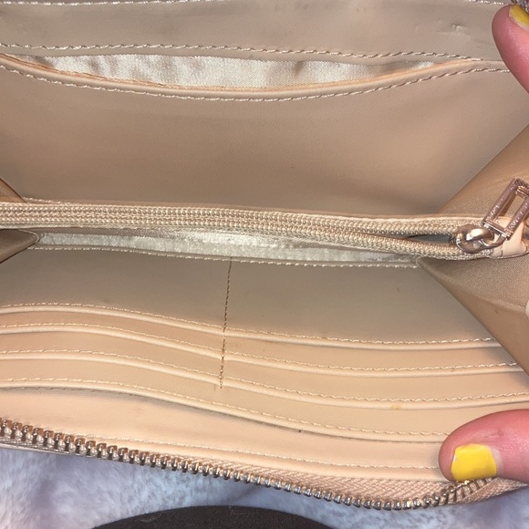 Pink Guess wallet 💕 - Picture 4 of 5